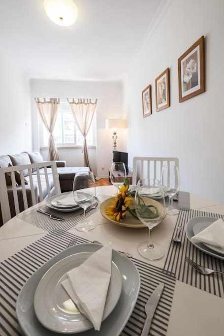 Apart Lisboa Confortavel 2 Quartos Com Terraco Одівелаш Екстер'єр фото