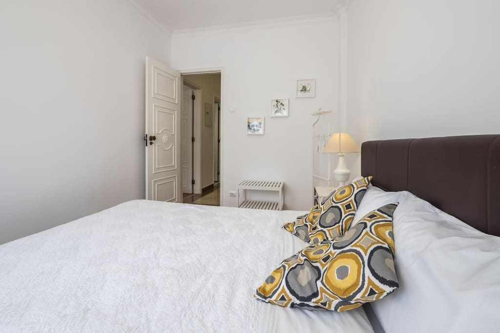 Apart Lisboa Confortavel 2 Quartos Com Terraco Одівелаш Екстер'єр фото